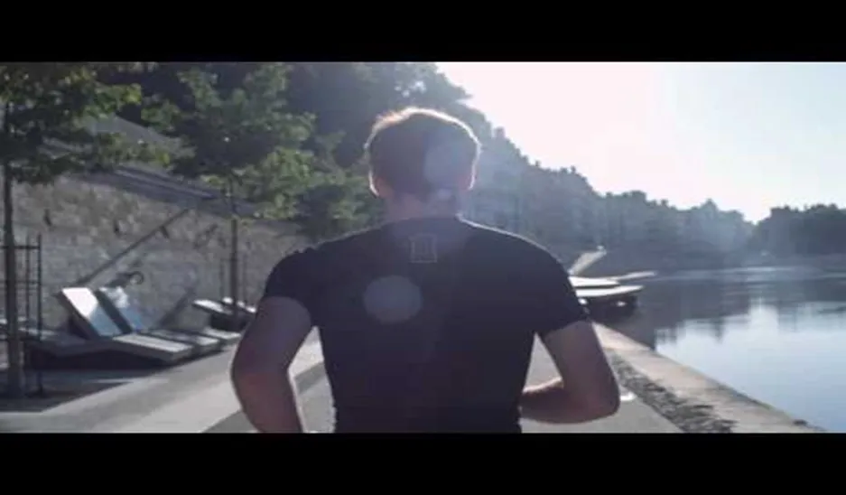 Cityzen Sciences D-Shirt (Digital Shirt) — French smart garment with embedded microsensors for temperature, heart rate, and workout intensity